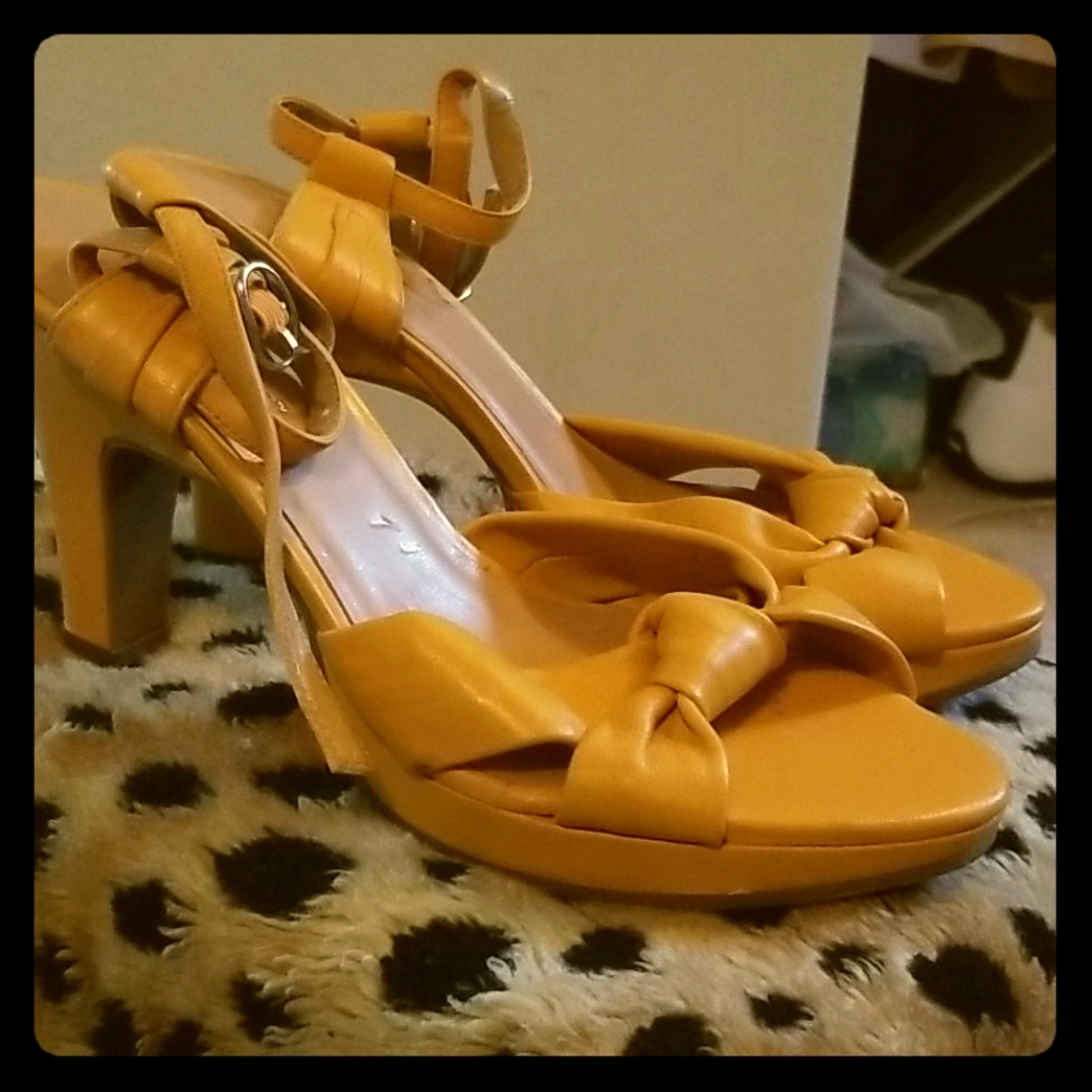 BCBG sandals